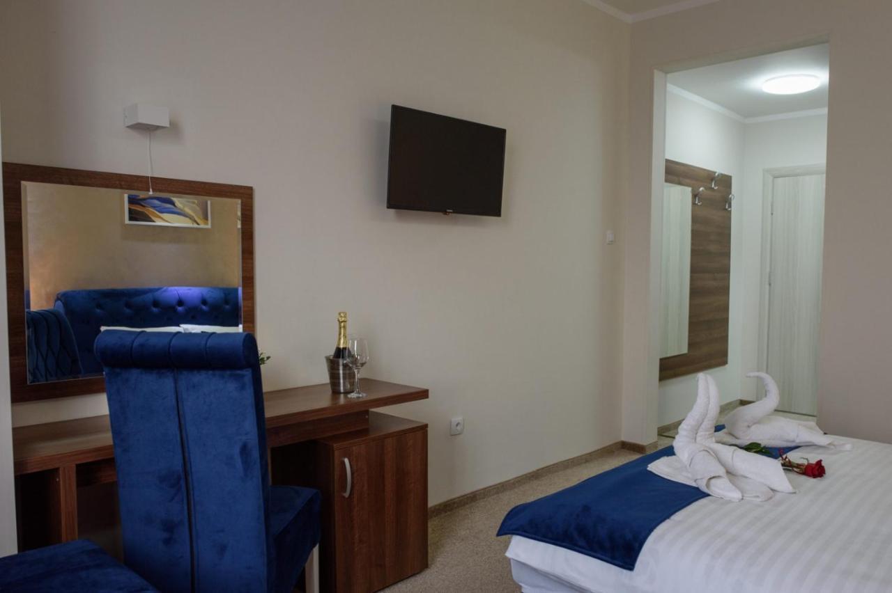 Inex Grande Lux Negotin Quarto foto